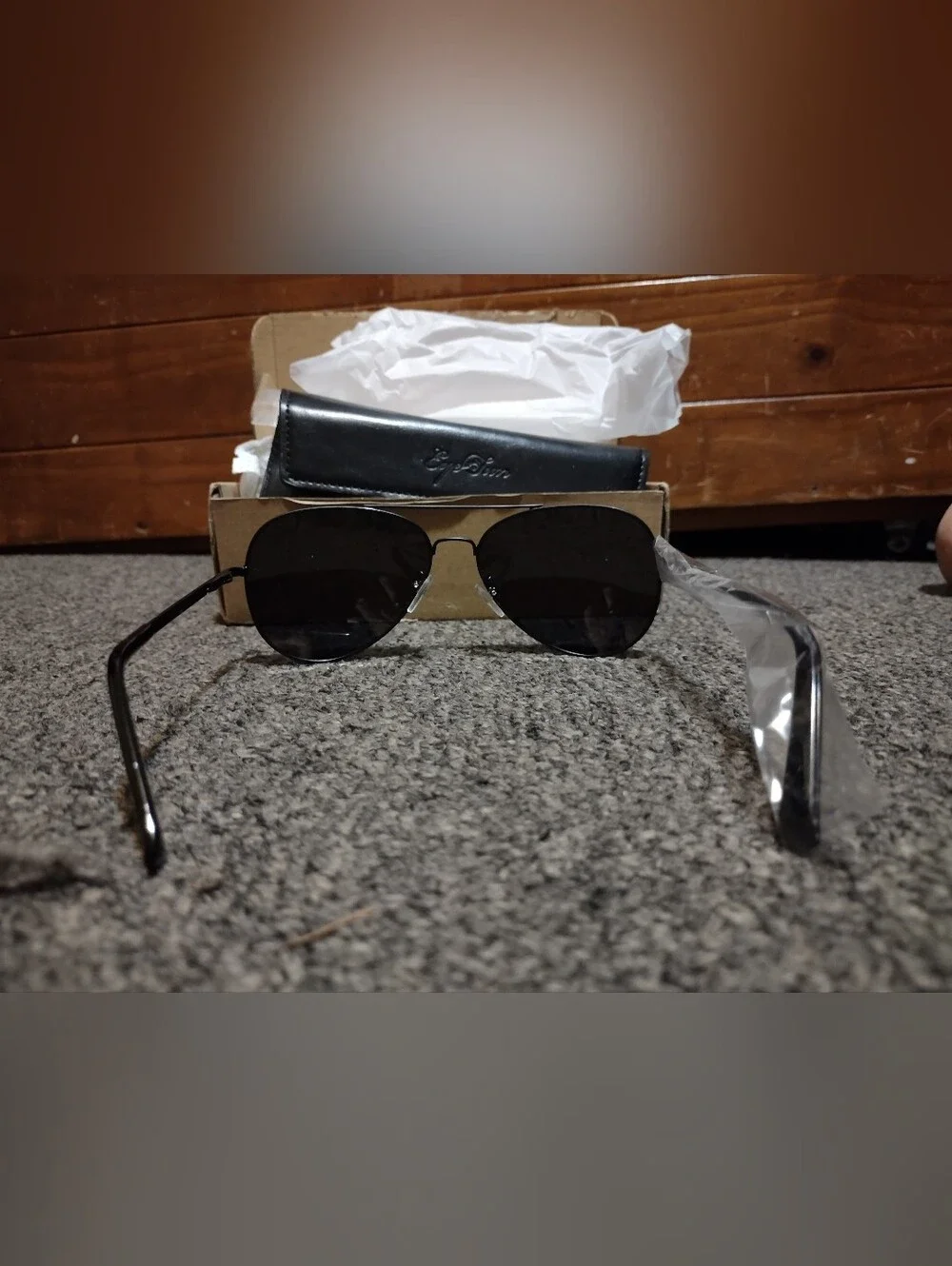 Eye Sun Aviator Style Polarized Sunglasses With Leather Case